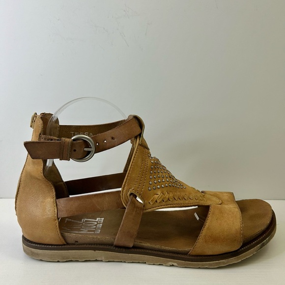 Miz Mooz Tessa Cognac Brown Leather Silver Stud Zip Back Gladiator Sandals Sz 9 - Picture 4 of 15